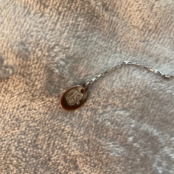 Juicy Couture initial necklace - Picture 4 of 4